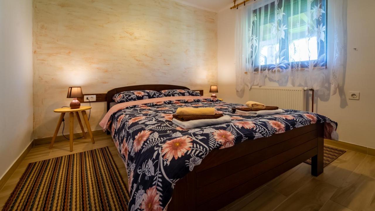 Holiday Home "Sleme" With Jacuzzi, Big Garden And Arbor With Fireplace Skrad Exteriör bild